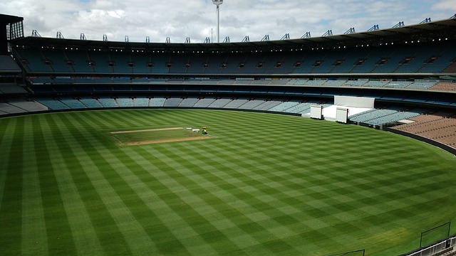 给字母都不换！场均13分成马刺非卖品，小哈登未来或挤走福克斯